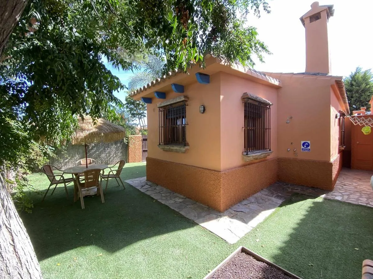 Holiday home Casabungalow En Complejo Turistico Con Jardin Pr Cadiz